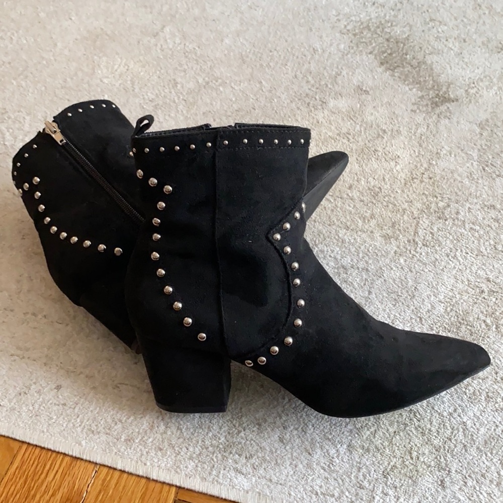 FOREVER21 FAUX POINTED BOOTS SIZE 7